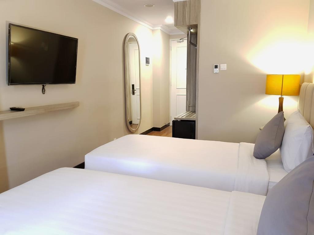 El Hotel Yogyakarta Malioboro Екстер'єр фото